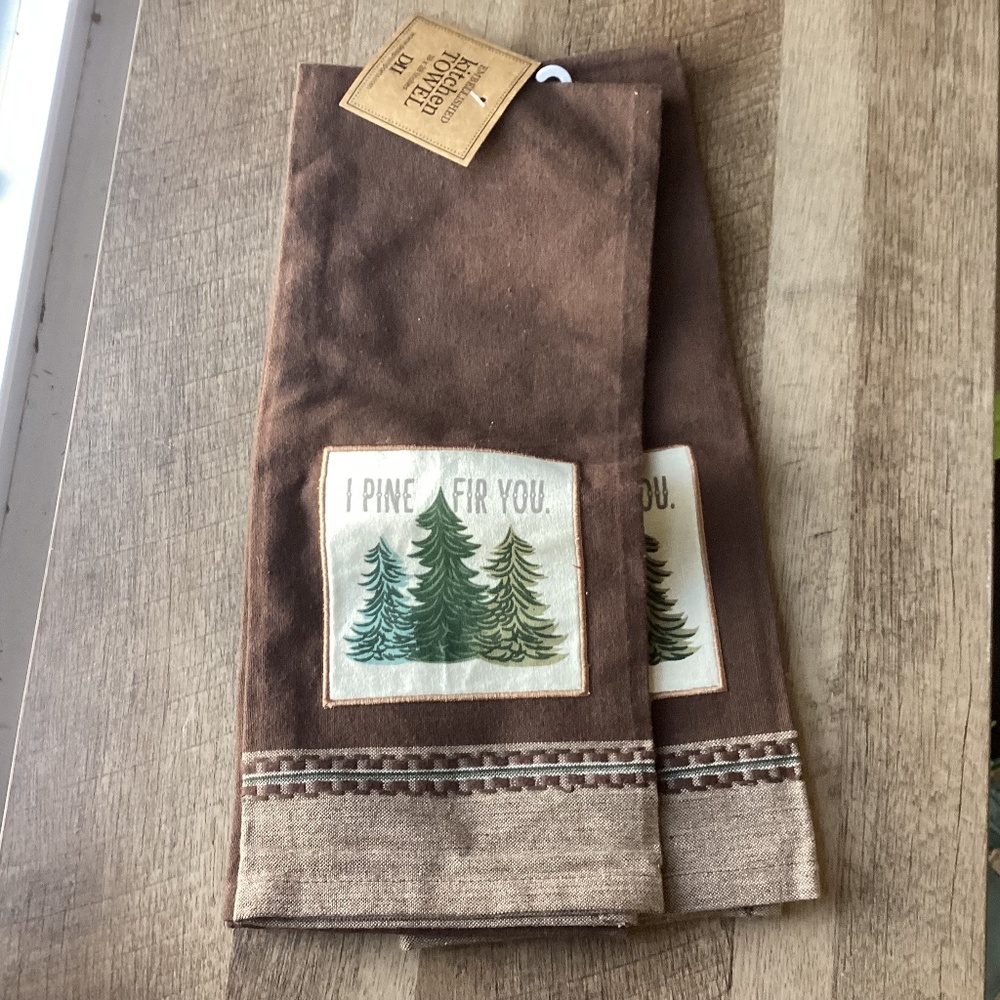 2 ps Pier 1 Pine Trees 'I Pine Fir You' Embellished Dish Towels NWT Brown Cotton